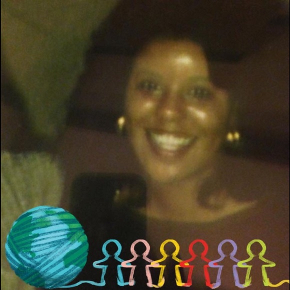 Meet your Posher, Shelia - Picture 1 of 1